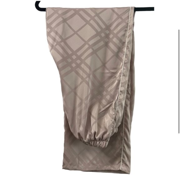 NWT Hope Horizon 2 Piece Geometric Print Pajama Set Grey/Mauve Size Medium - Picture 2 of 4